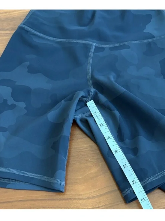 Alo Yoga High Waist Waisted Vapor Shorts In Black Camo 7” Inseam Size XXS - Picture 8 of 8